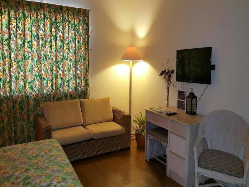 One Pacific Hotel Tamuning Kültér fotó