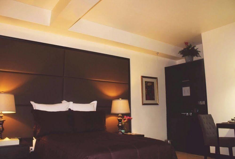 One Pacific Hotel Tamuning Kültér fotó